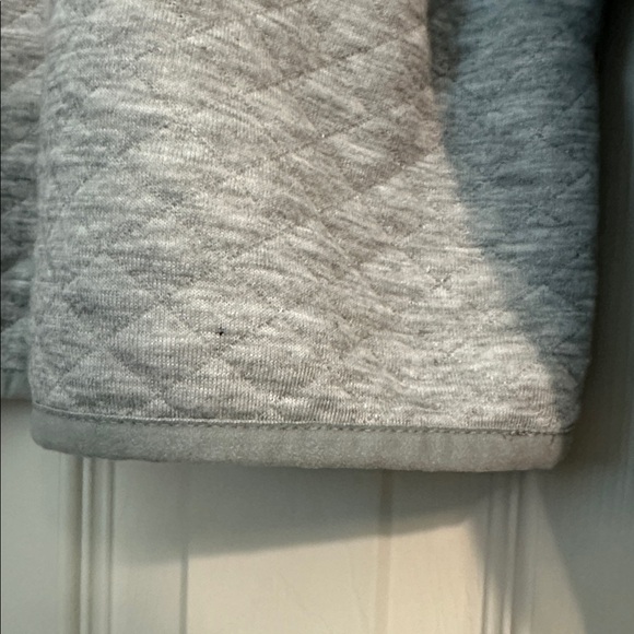 Vineyard Vines Pullover - Picture 5 of 6